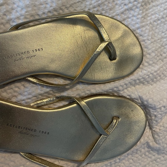 Gold Gap Flip Flops - Picture 2 of 3